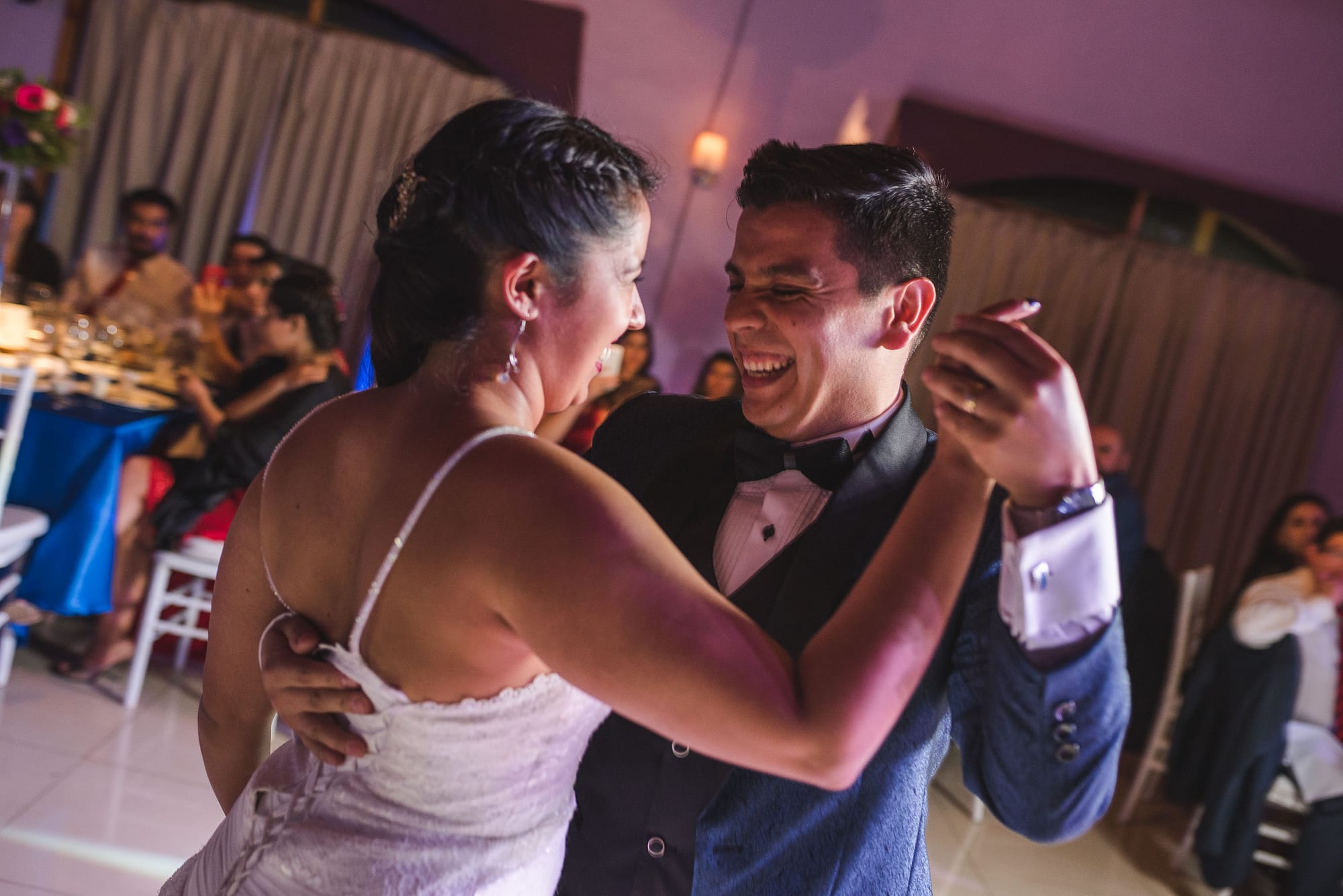 Matrimonio-centro de eventos-oliveto-santiago-fotógrafo de matrimonios-vals novios