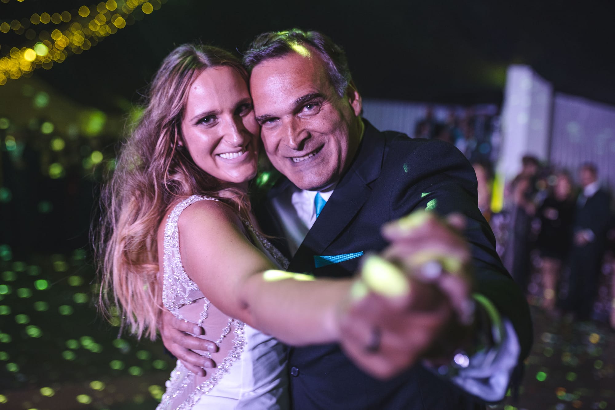 fotografo de matrimonios santiago- fotografo documental de matrimonios-club hipico-casa blanca-fiesta-vals novios
